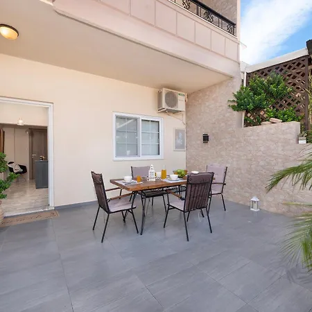 Dom wakacyjny Christos House *