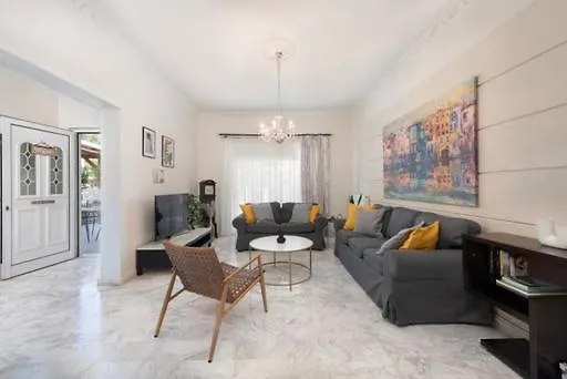 Christos House 度假居 阿凡投